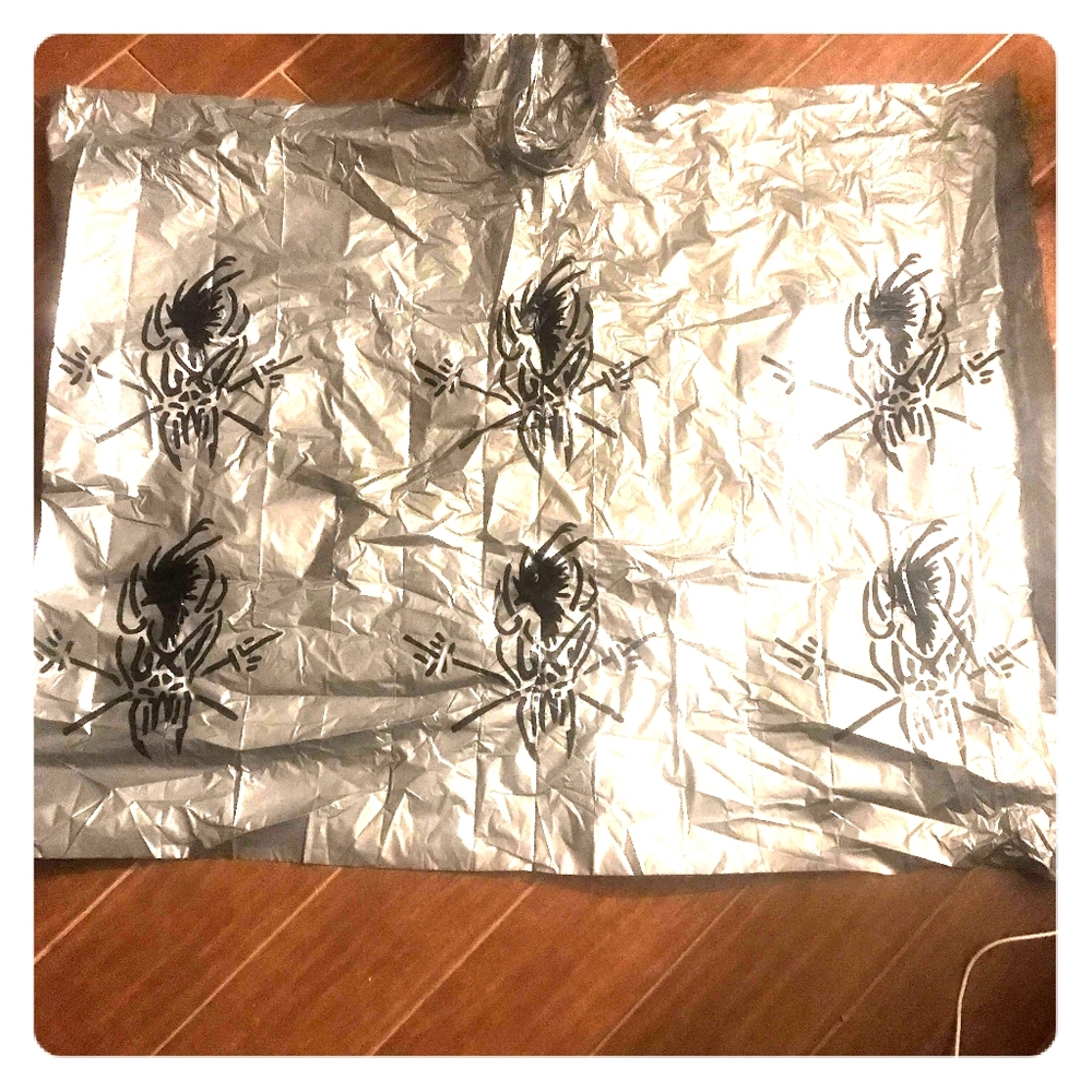 Very rare and htf metallica rain pancho